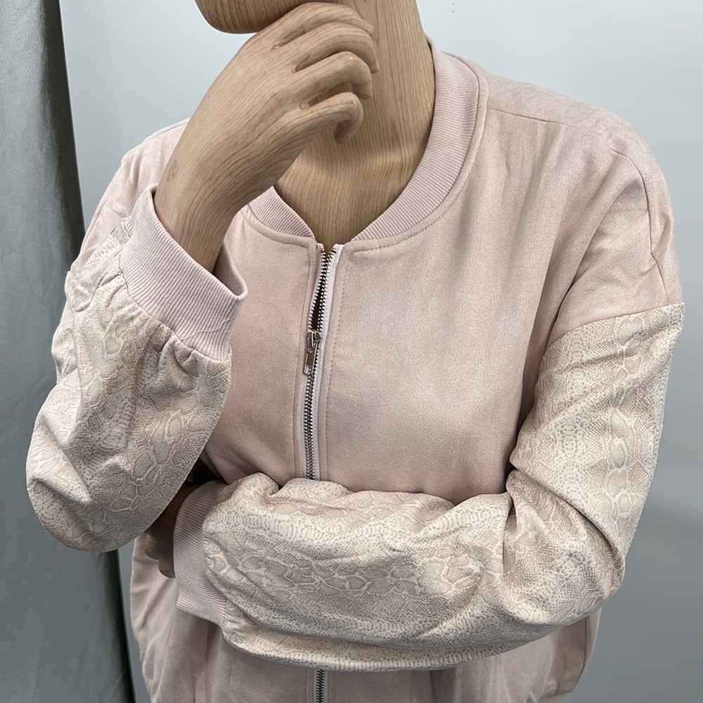 🆕Pink Bomber Jacket Snakeskin Sleeve Print New Blush Hem& Thread-Anthropologie - Picture 5 of 15